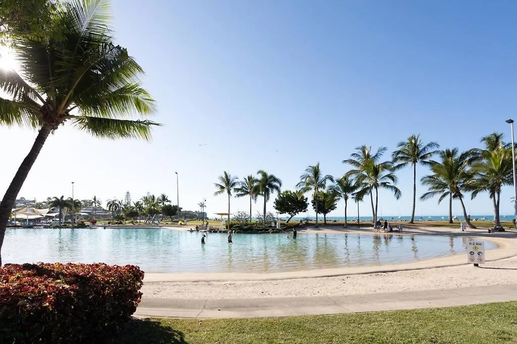 Ocean View 33A Studio Pool Ocean View Wifi Airlie Beach Apartment