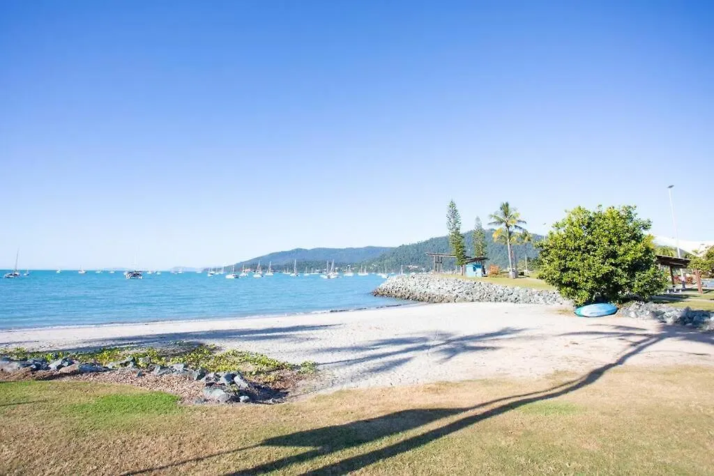 Apartment Ocean View 33A Studio Pool Ocean View Wifi Airlie Beach