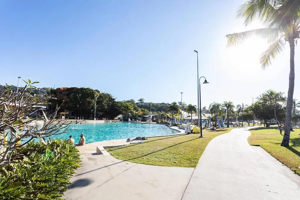 Ocean View 33A Studio Pool Ocean View Wifi Airlie Beach 0*,  Australia