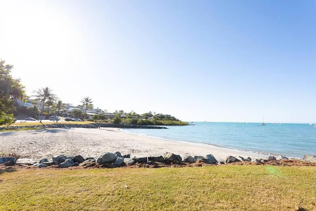 Apartment Ocean View 33A Studio Pool Ocean View Wifi Airlie Beach