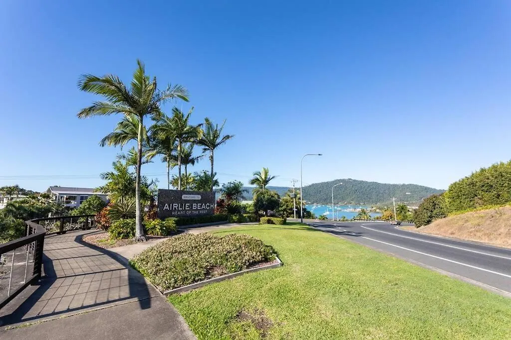 Ocean View 33A Studio Pool Ocean View Wifi Airlie Beach Australia