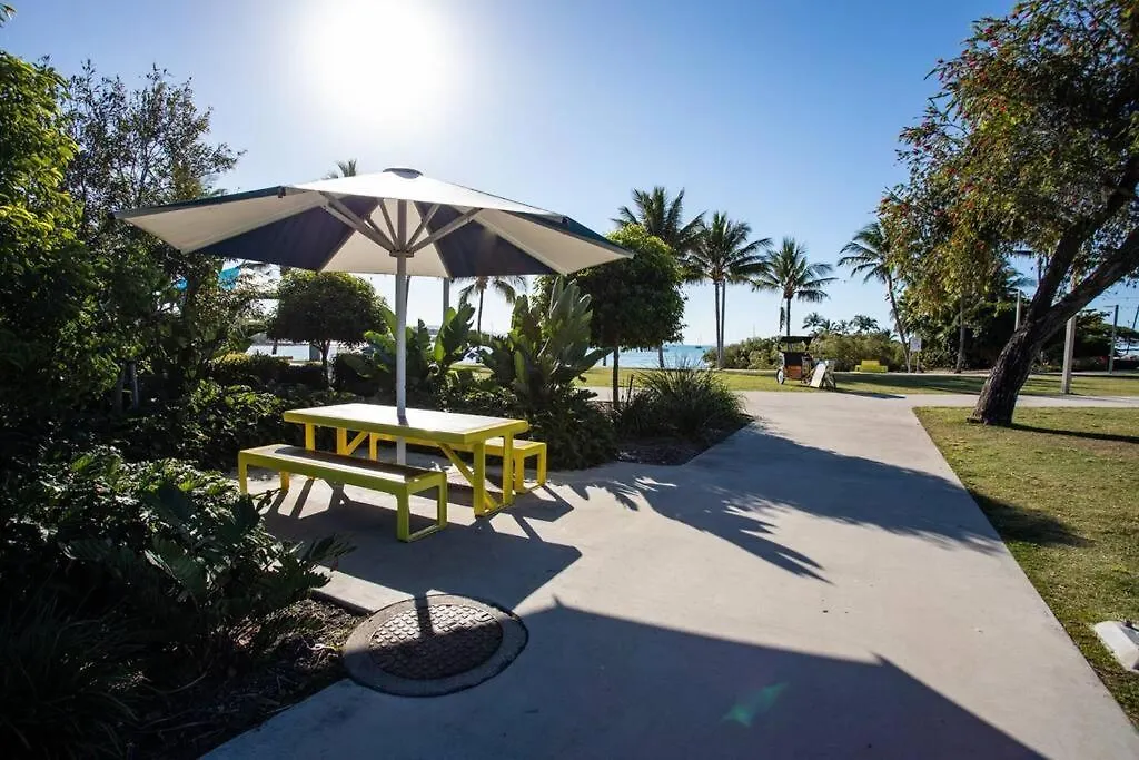 Ocean View 33A Studio Pool Ocean View Wifi Airlie Beach