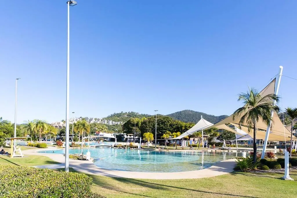 Ocean View 33A Studio Pool Ocean View Wifi Airlie Beach Apartment
