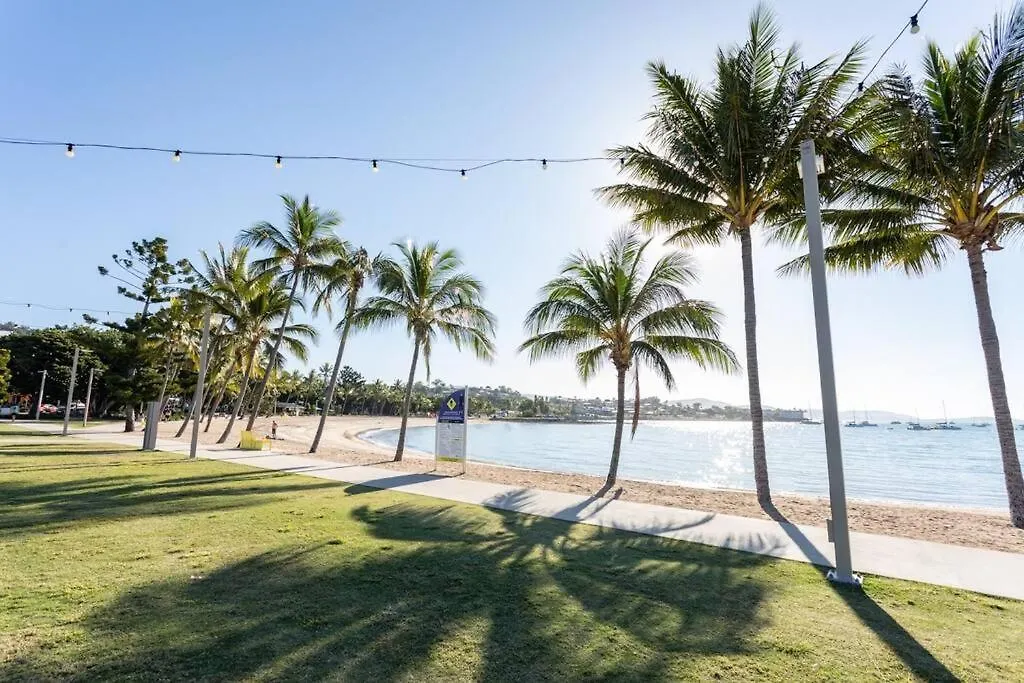 Ocean View 33A Studio Pool Ocean View Wifi Airlie Beach