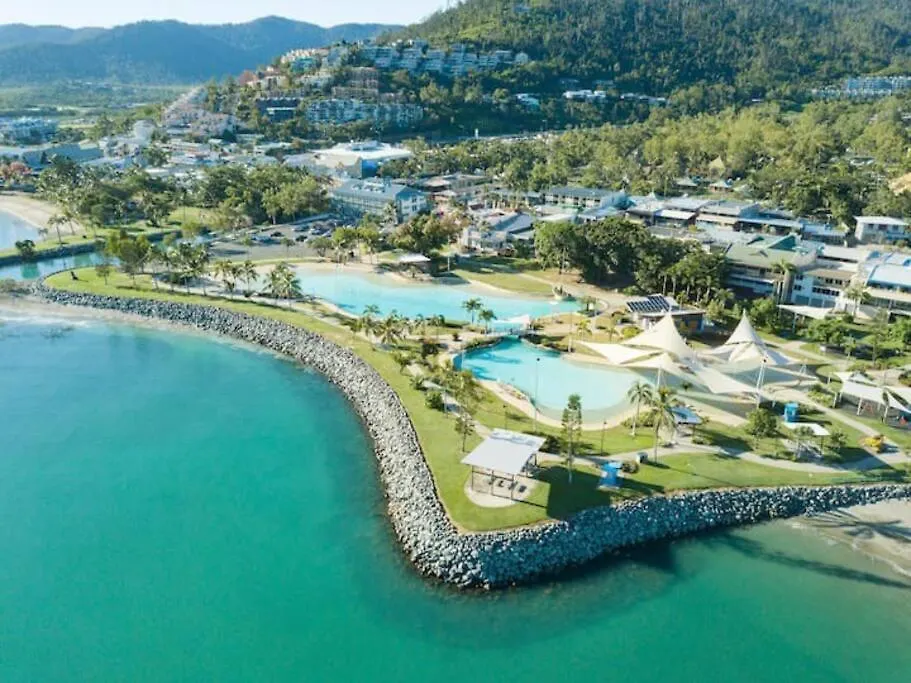 Ocean View 33A Studio Pool Ocean View Wifi Airlie Beach 0*,