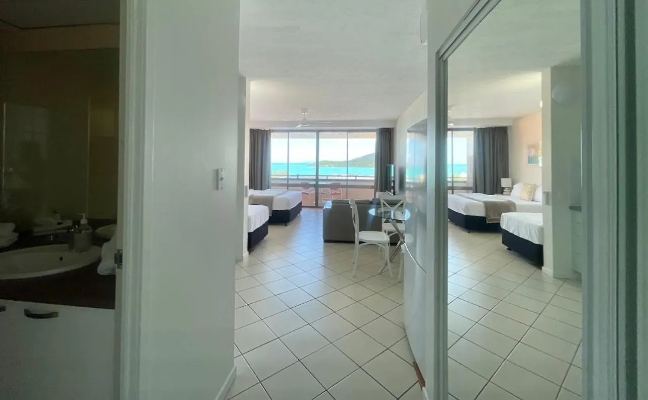 Ocean View 33A Studio Pool Ocean View Wifi Airlie Beach Apartment